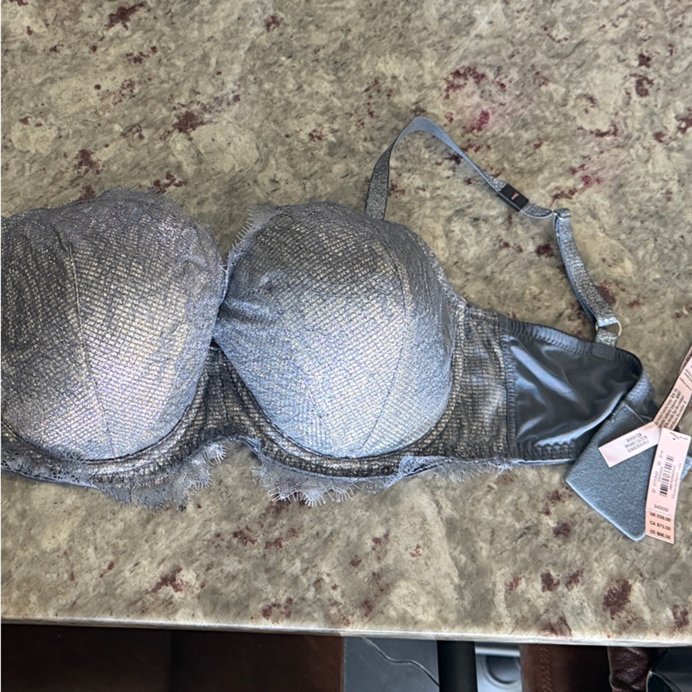 Victoria's Secret Shimmery Silver Lace Underwire Bra 34DDD